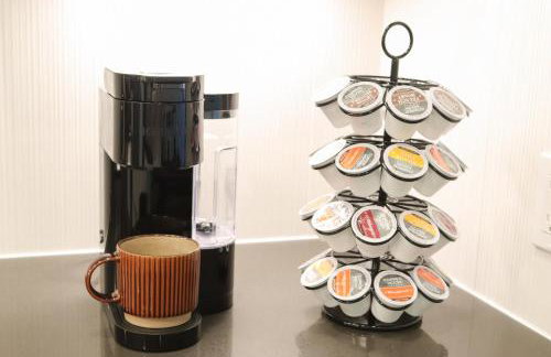 Resort-Style APT with Pool, Gym & Parking 10min to Disneyland - Foto 50