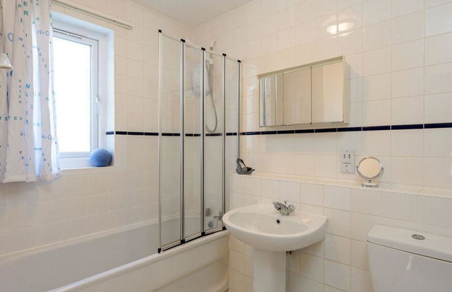 Bramerton Court - Photo 8