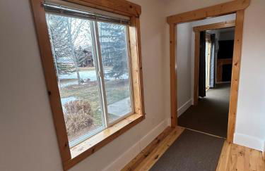 Spacious Modern Home with Game Room - Foto 41