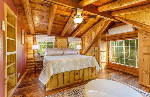 Log Cabin w/ pool, spa, game room, sleeps 20 - Foto 42
