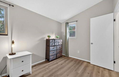 Wooded Chalet w Hot Tub & Indoor Pool, Gym Access - Foto 39