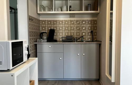 janu-homes - 1 Zimmer Apartment - 2 Betten, Kirchblick vom Kirchplatz - Photo 3