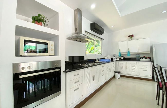 4 Br Private Pool Villa GA - Photo 45