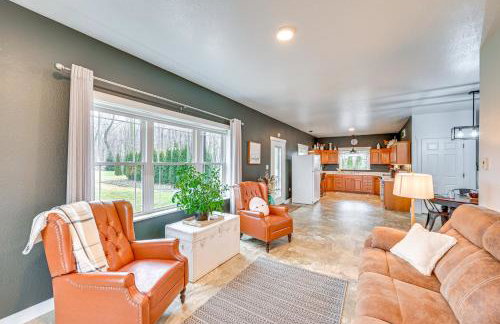 Shipshewana Guest House with Fire Pit! - Foto 2