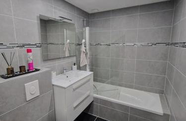 Logement Atypique & Parking GRATUIT - Foto 15