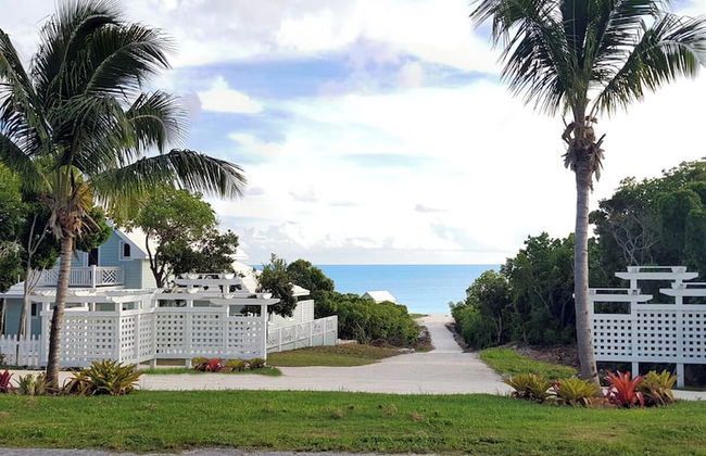 Oceanfront Elegance: New Home With Dock, Kayaks, And Pool - Foto 18