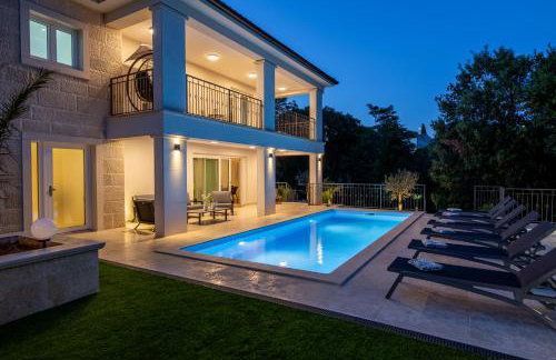 Villa Pafran with heated pool Krk - Foto 1