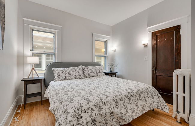 Lyndale Bungalow - Photo 4