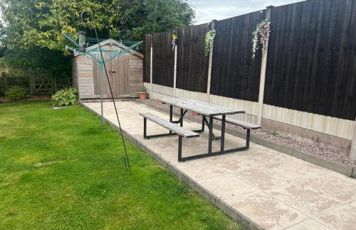 2 bedroom bungalow, 15 minutes to Alton Towers, dog friendly - Foto 60