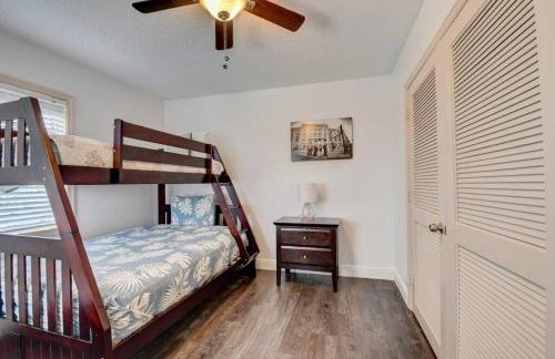 5 BR Mansion with Pool and non-heated Jacuzzi Games in Boynton Beach - Photo 69