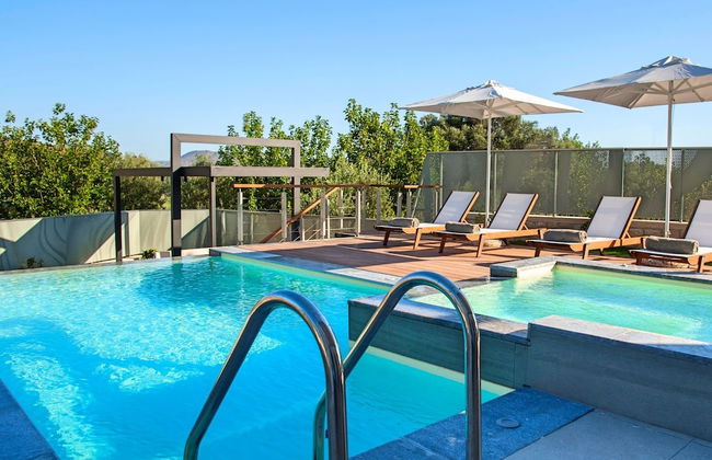 2 New Villas Next Each Other, Pool, Rent Separately or Together at Kournas Lake - Foto 19