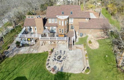 Hillside vacation next to Overland Park Kansas nature trail grill and fun - Foto 64