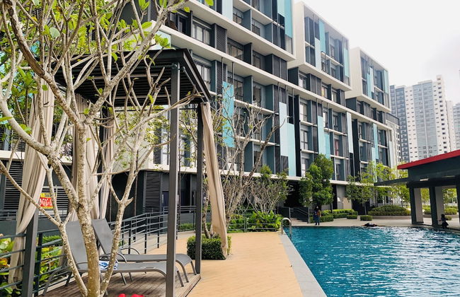 CoreSoho Suite by BKAstaycation KotaWarisan Sepang KLIA Airport, Free WiFi - Photo 1