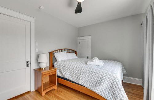 Charming Ticonderoga Home - Walk to Downtown! - Foto 18