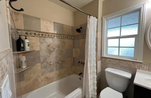 Gorgeous Pool Home 1/2 Mile Walk to Disney - Foto 12