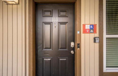 Towne Plaza Apartments #111 in the Galleria Area - Foto 22