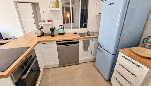 La Capte T2, A 2min de la mer, Terrasse-Wifi-Parking gratuit - Foto 4, stove, dishwasher, pet friendly, toaster, minibar