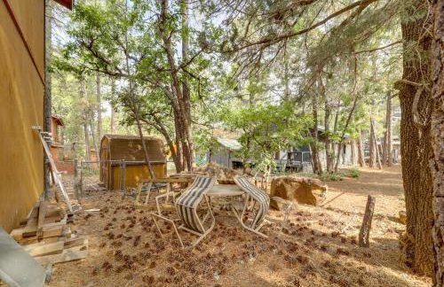 Fire Pit and Wraparound Porch Munds Park Cabin! - Foto 32