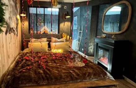 Le chalet romantique, SPA, Écran cinéma, Lit king size, day use, 10 min centre - Foto 21