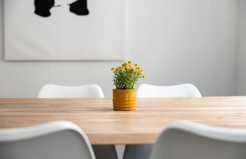 Apartments am Neuen Theater - Parkplatz nach Verfügbarkeit - Altstadt - Küche - Wifi - Powered by Ko-Living - Foto 52