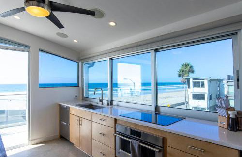 Ocean view, two-level condo with stunning view, decks, fast WiFi & fireplace - Foto 8