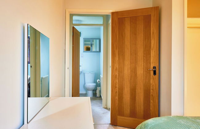 Bluebirds Cottage Light Airy 2BD Bourton - Photo 3