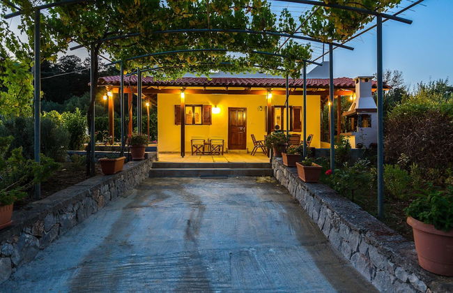 Gorgeous Villa With Pool & Gardens - Foto 28