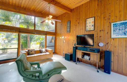 2 Mi to Riverwalk Palmetto Gem with Fire Pit and BBQ - Photo 12