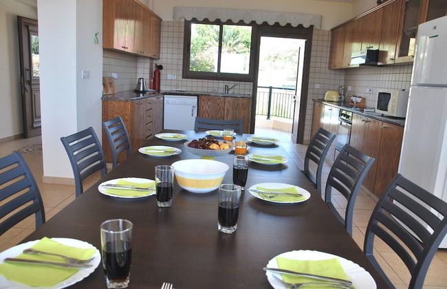 Villa Only 50m To The Sea, Sleeps 12, Polis - Foto 46