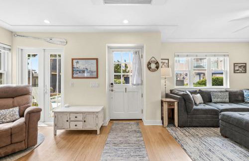 Stunning beach home - steps2sand, AC, Large Patio and Fast Wifi! - Foto 69