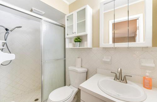 Spacious Tavares Home with Private Outdoor Oasis! - Photo 15