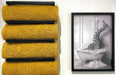 Central 2-bedroom apartment, Montrose - Photo 25