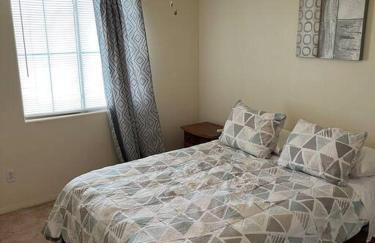 Vic's 3 bedroom 4beds & POOL centrally located! - Foto 17