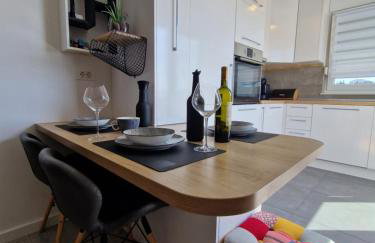 Apartments Mak & Lux - sea & sunset top view - Photo 31