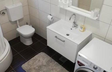 Apartman Emily, 6 plus 2 guests, newly refurbished - Foto 17