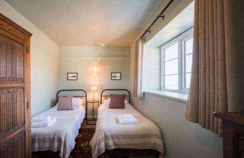 Cliff Top - Panoramic Sea Views with Spa & Hot Tub - Photo 41