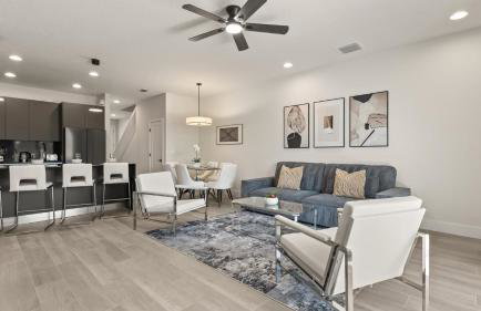Stunning Townhome with Private Pool & Games Room - Foto 1