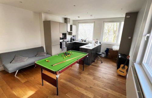 En-suite bedroom in city centre in a 2 bed flat - Foto 1