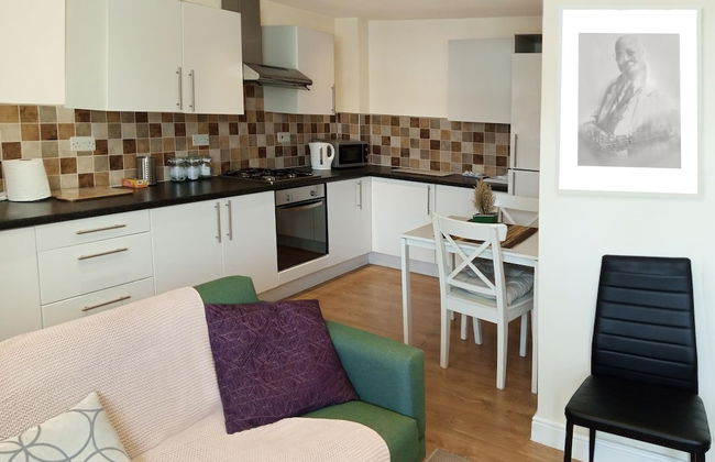 Charming 2-bed Apartment in Birmingham - Photo 4