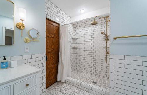 Comfortable 5BR Ames Stay Close to Campus - Foto 14