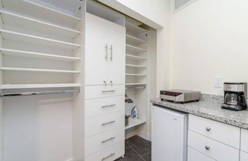 Ocean Drive Studio Historic Building minutes walk to the Beach. - Foto 4