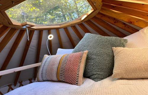 Purple City Retreats - Luxury Yurt & Spa - Foto 10