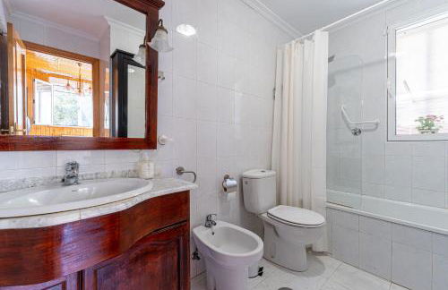 Villa con Jacuzzi exterior y Piscina cubiertos - Foto 38