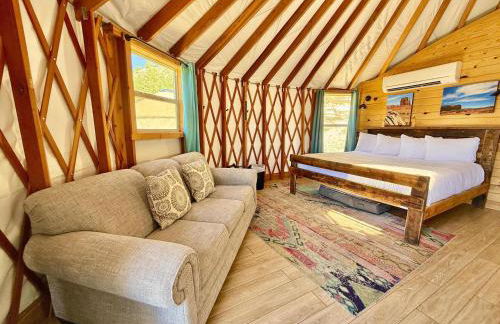 Yurt Overlook #09 with AC and Private Bath 2 Kings - Foto 6