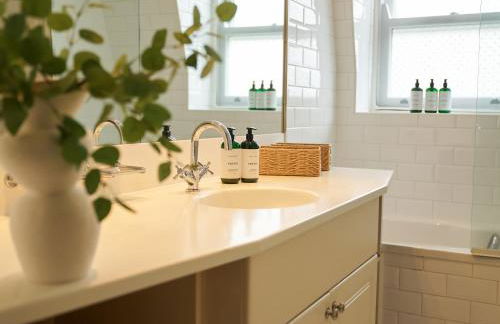 Europa House Apartments - Photo 13