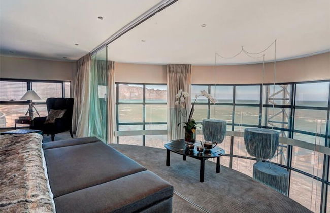 Ocean View Penthouse - Photo 3