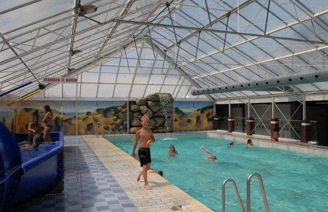 Chalet in Bergumermeer by the Canal - Foto 9