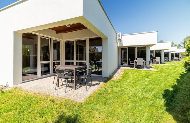 Holiday Homes With Pool, Close to the Beach - Photo 1