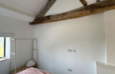 The Hayloft, Modern 4 Bed, 8 person, Barn Conversion in a Rural Location with Great Access & Hot Tub - Foto 13