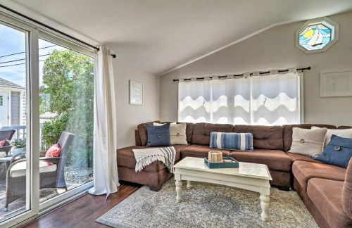 Beachy Lavallette Cottage with Outdoor Shower, Patio - Foto 6